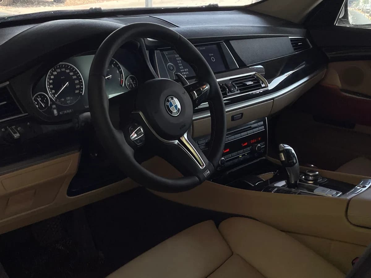 BMW 5 GT 2010 535i 3