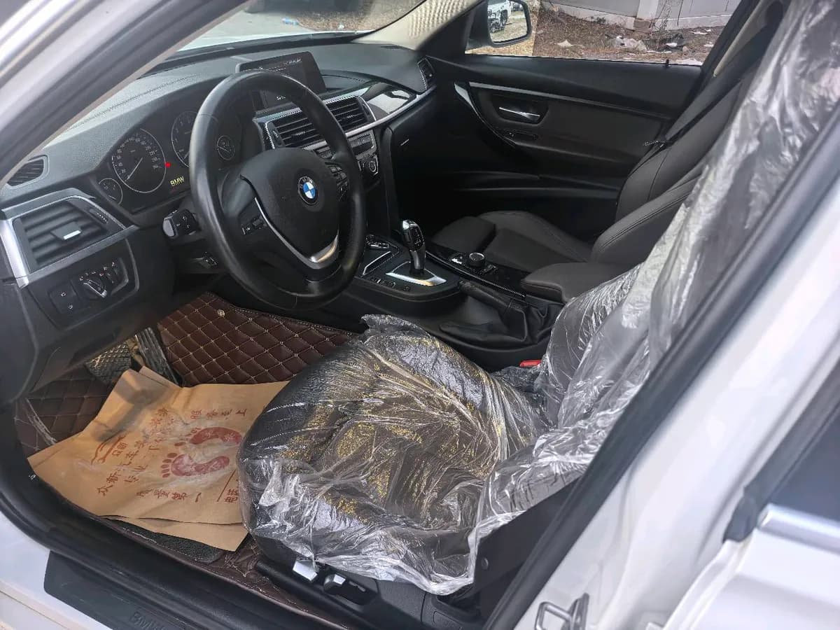 BMW 3 2019 320Li xDrive 7