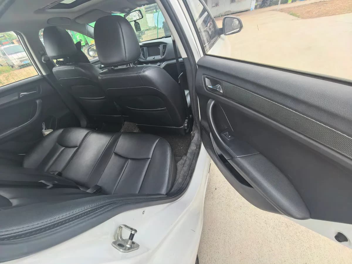 Roewe 360 2015 1.5L 10