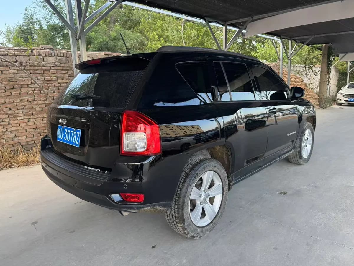 Jeep ( ) 2012 2.4L 5