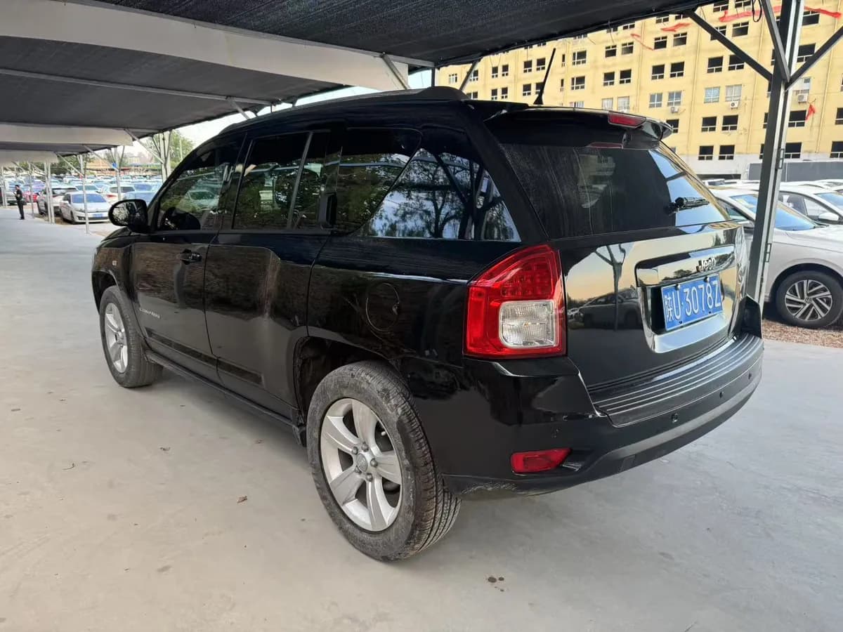 Jeep ( ) 2012 2.4L 6