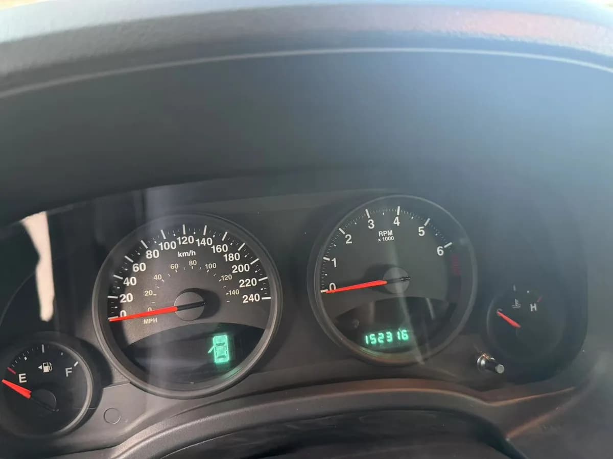 Jeep ( ) 2012 2.4L 10