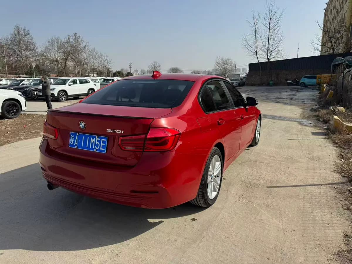 BMW 3 2016 320i M 8
