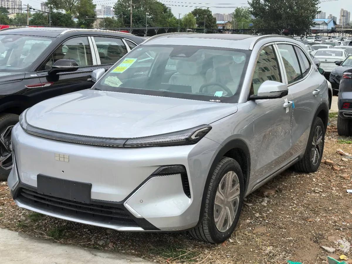 Geely Galaxy 7 EM-i 2025