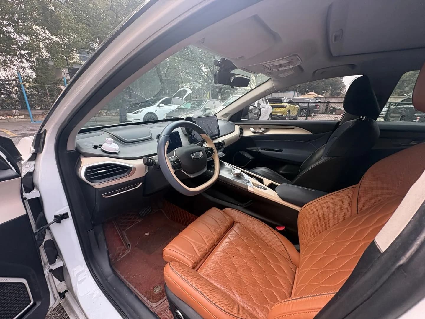 Geely Geometry A 2022 5