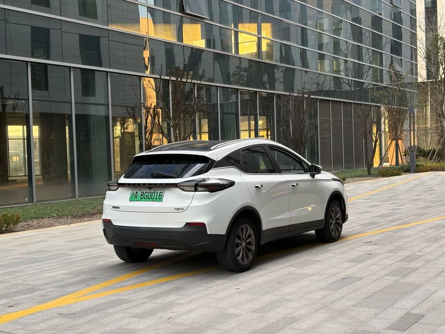 Geely Geometry M6 2022 9
