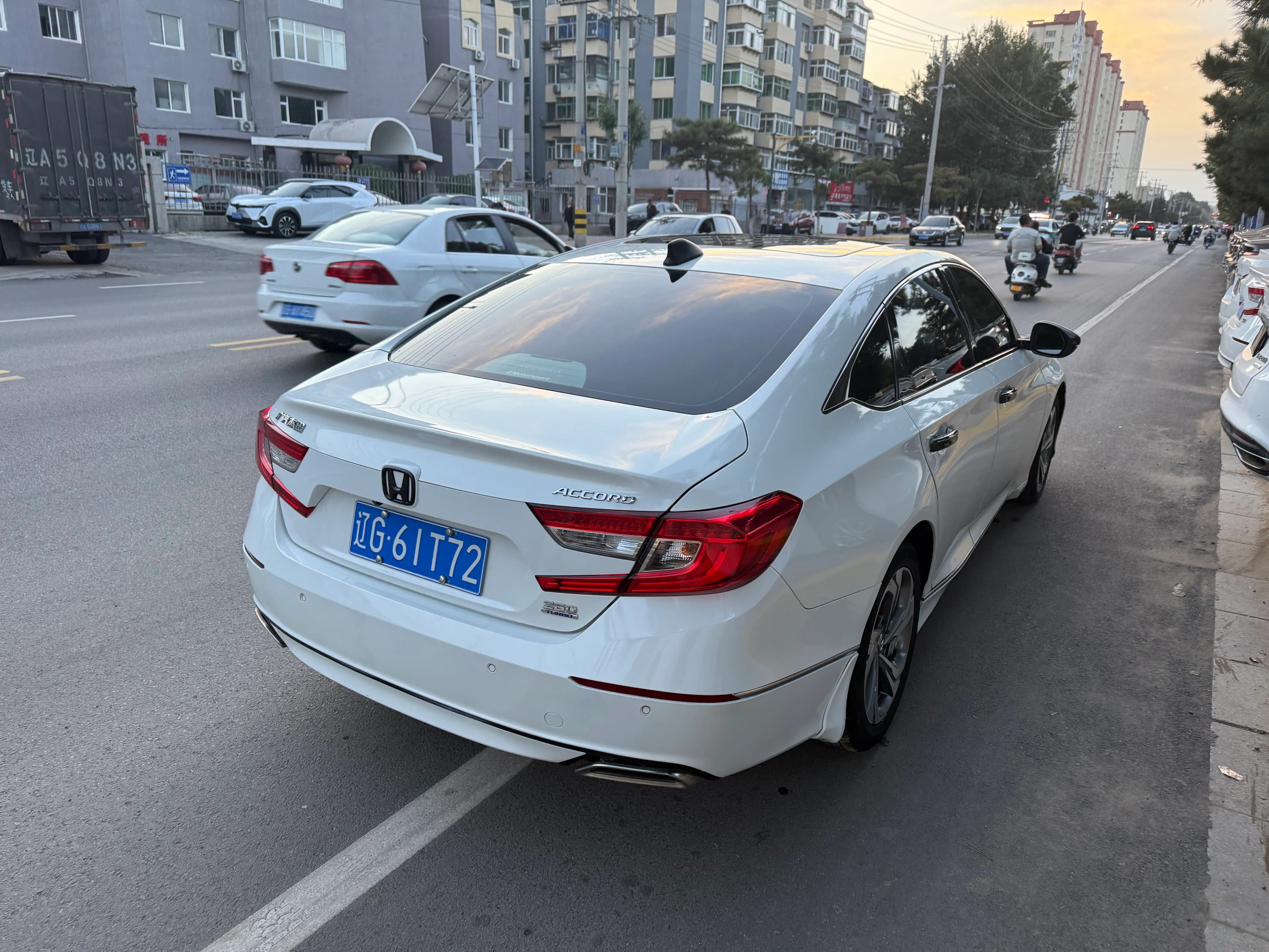 Honda Accord 2018 4