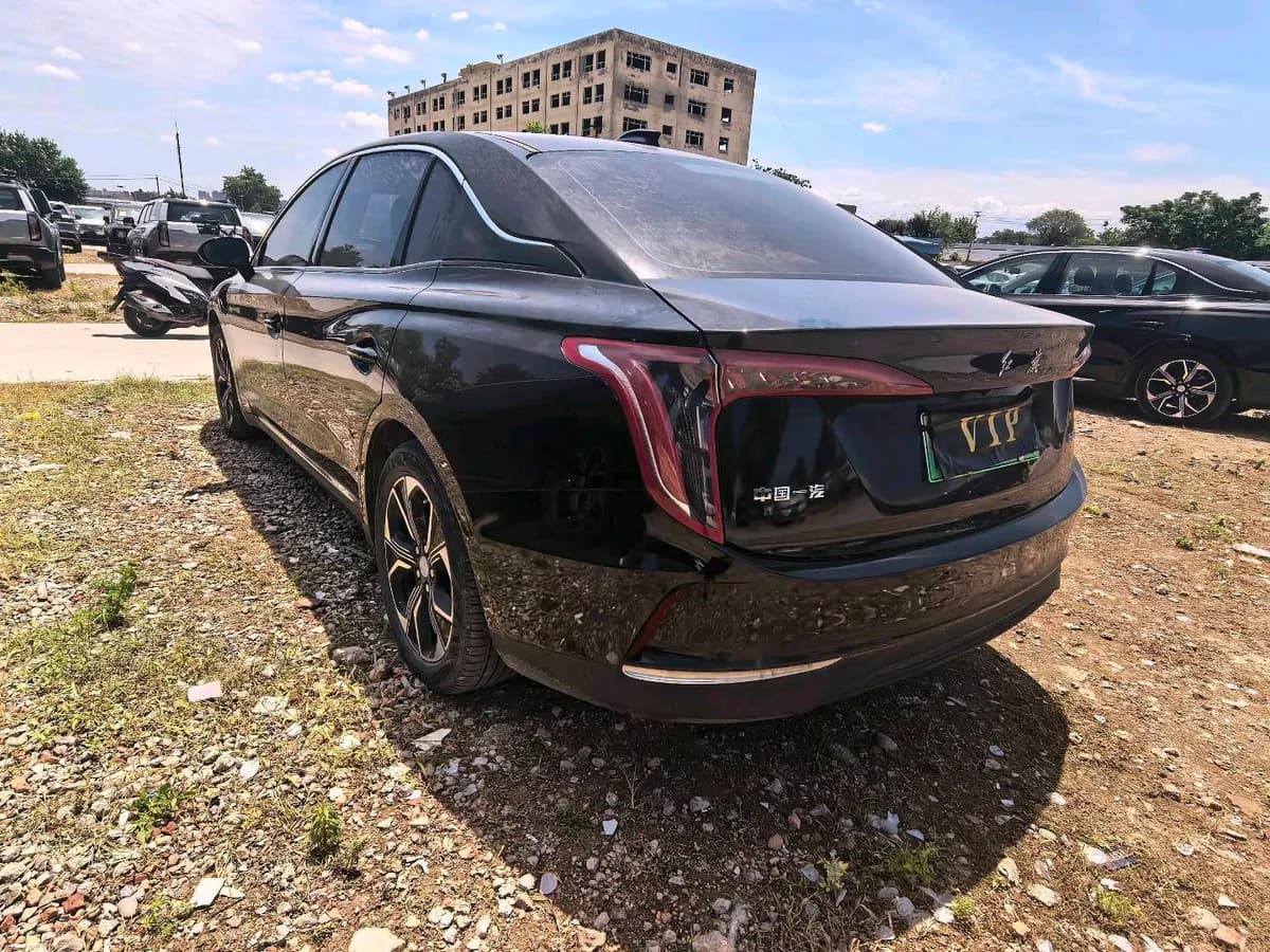 Hongqi E-QM5 2023 3
