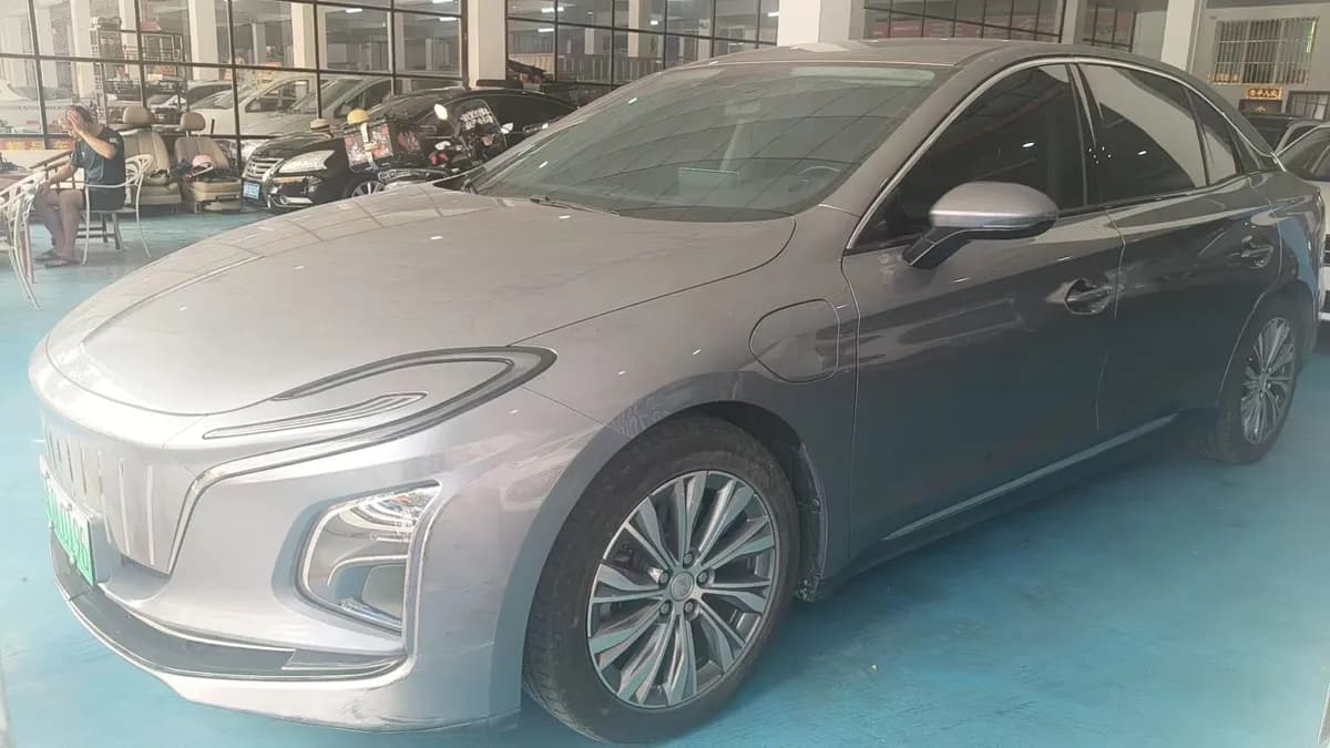 Hongqi E-QM5 2023 3