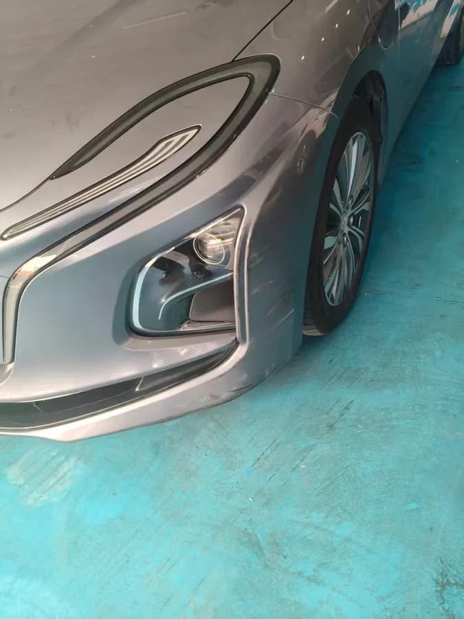 Hongqi E-QM5 2023 5
