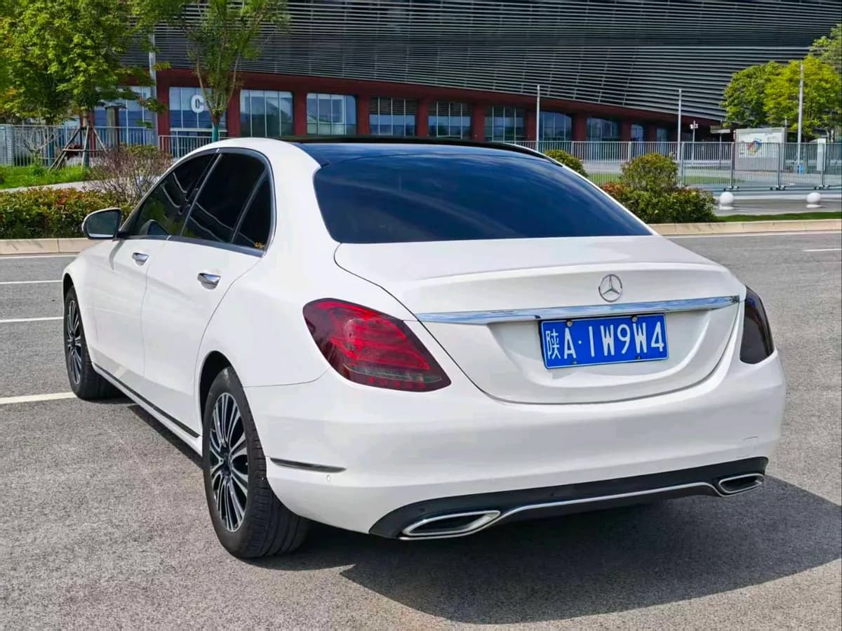Mercedes-Benz C 2018 8
