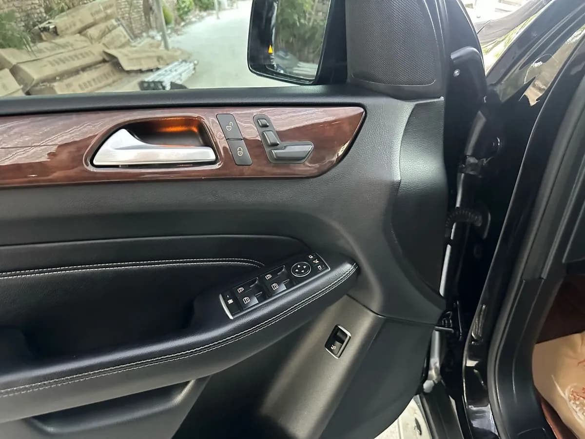 Mercedes-Benz M 2015 6