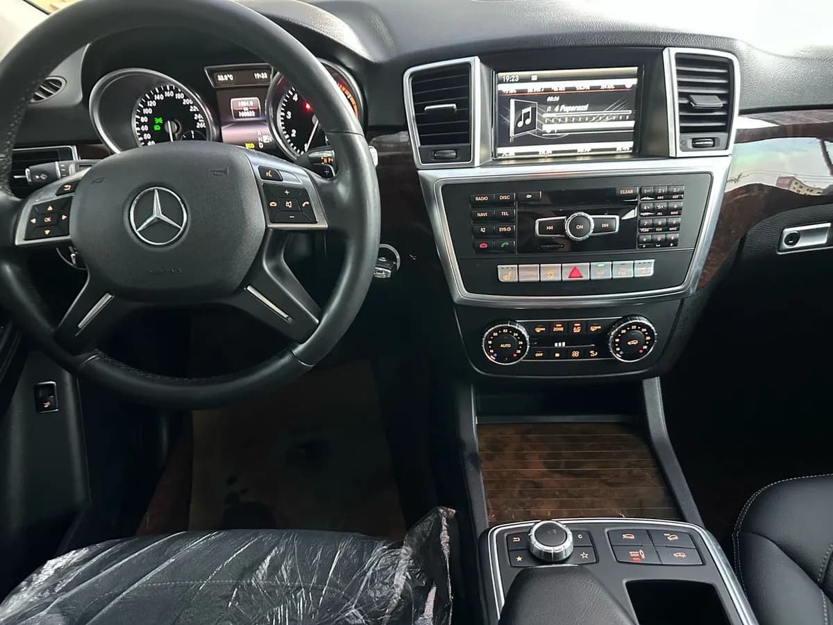 Mercedes-Benz M 2015 8