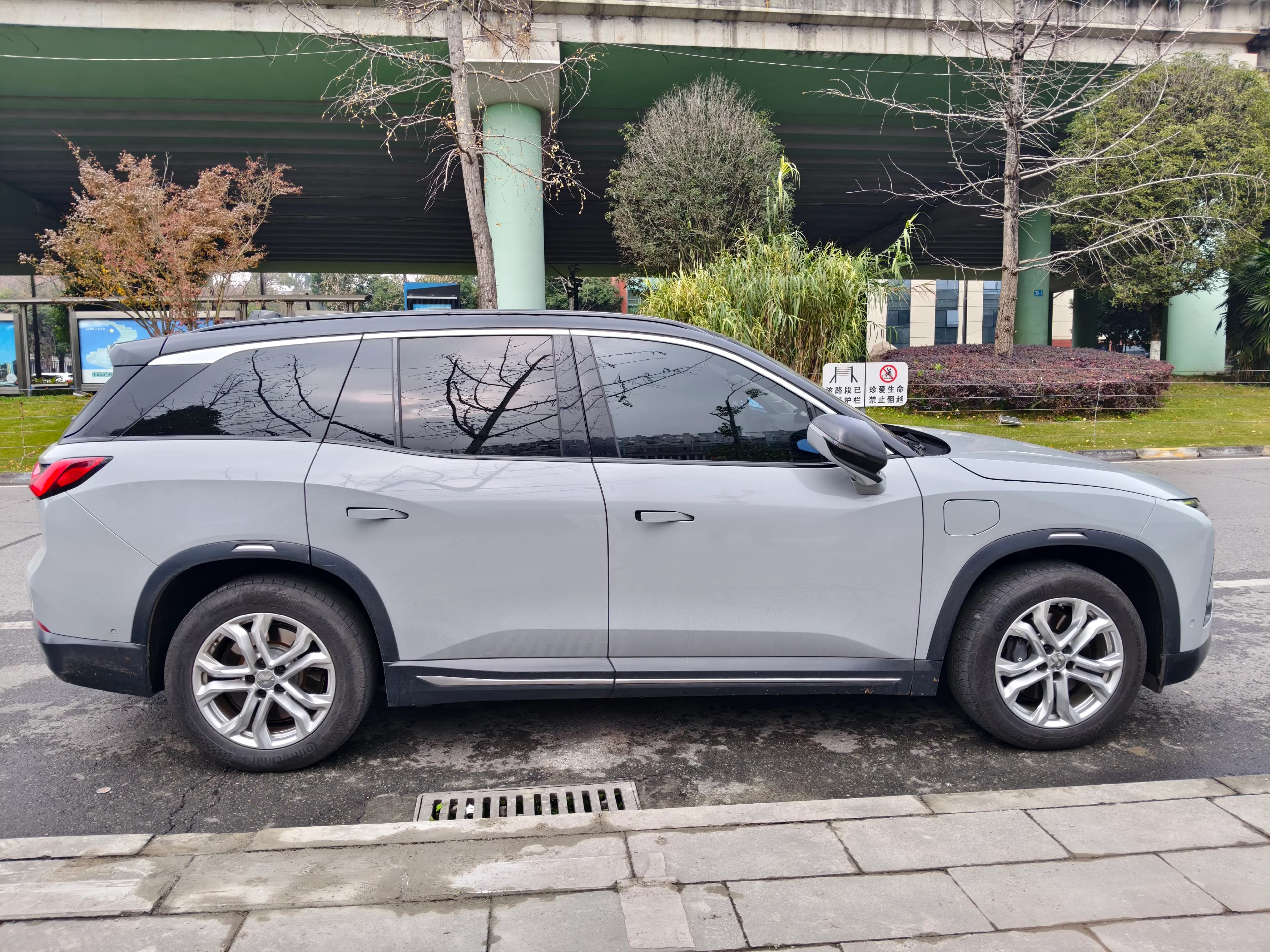 NIO ES8 2018 355KM 4