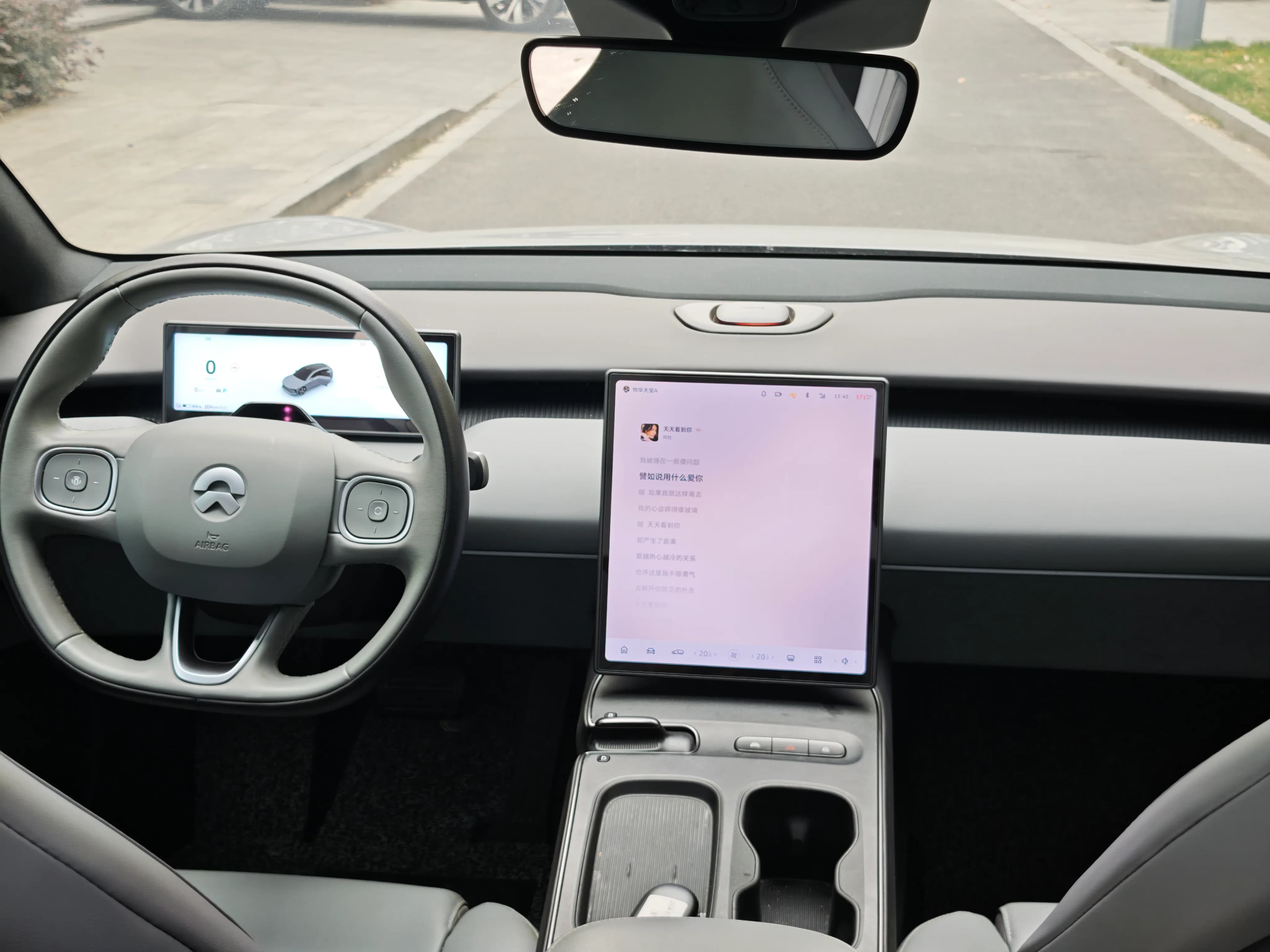NIO ET5T 2023 10