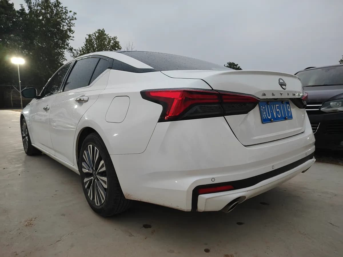 Nissan Teana 2022 3