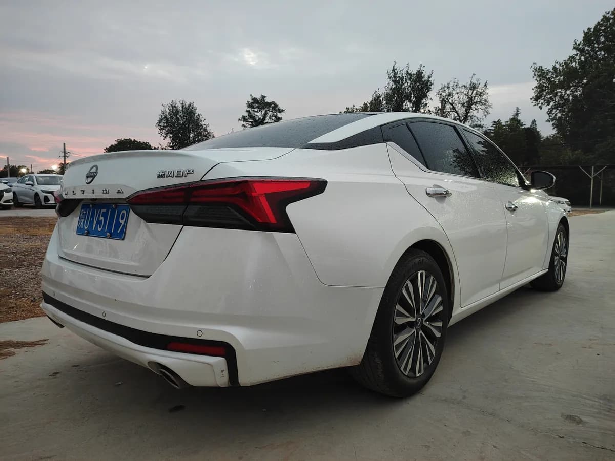 Nissan Teana 2022 5