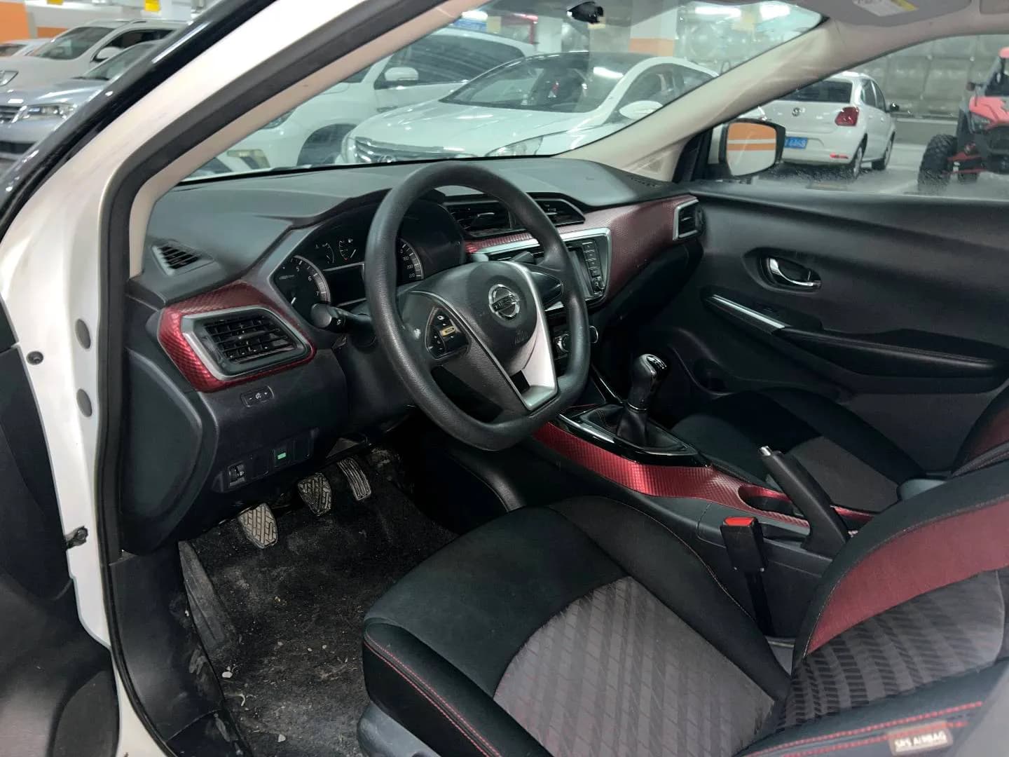 Nissan LANNIA 2016 4