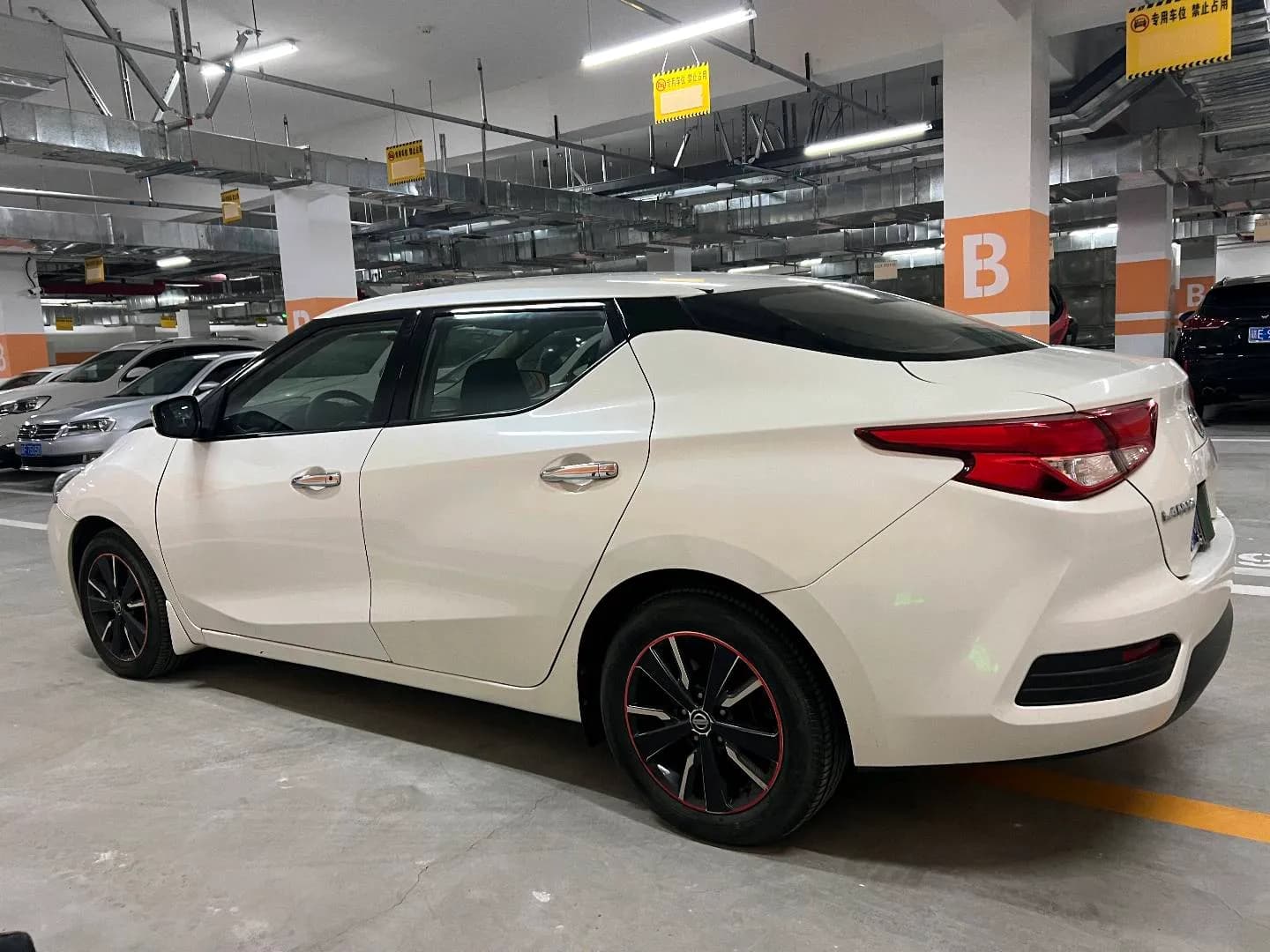 Nissan LANNIA 2016 9