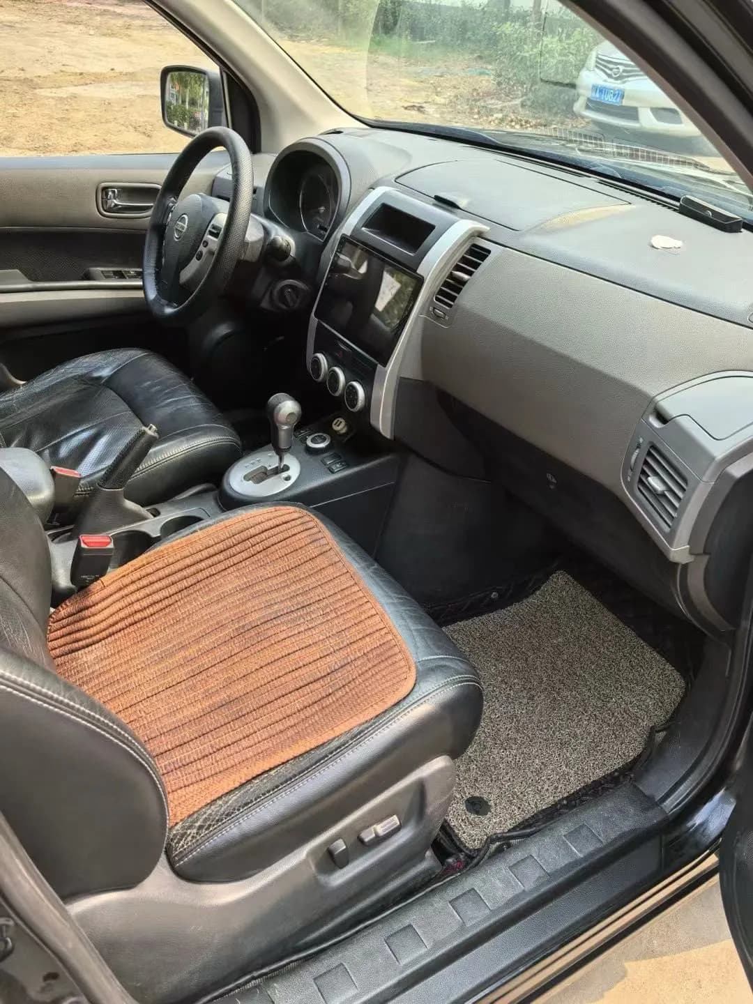 Nissan X-Trail 2010 4