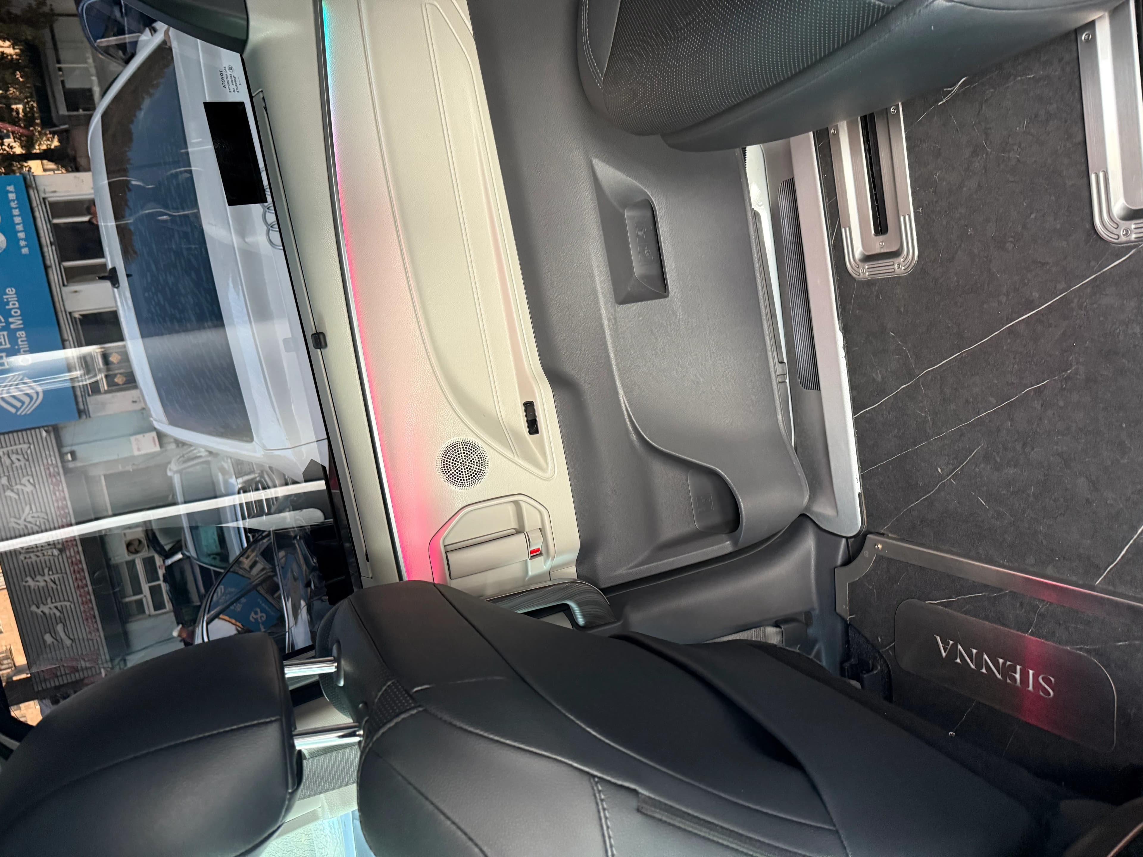 Toyota SIENNA 2021 10