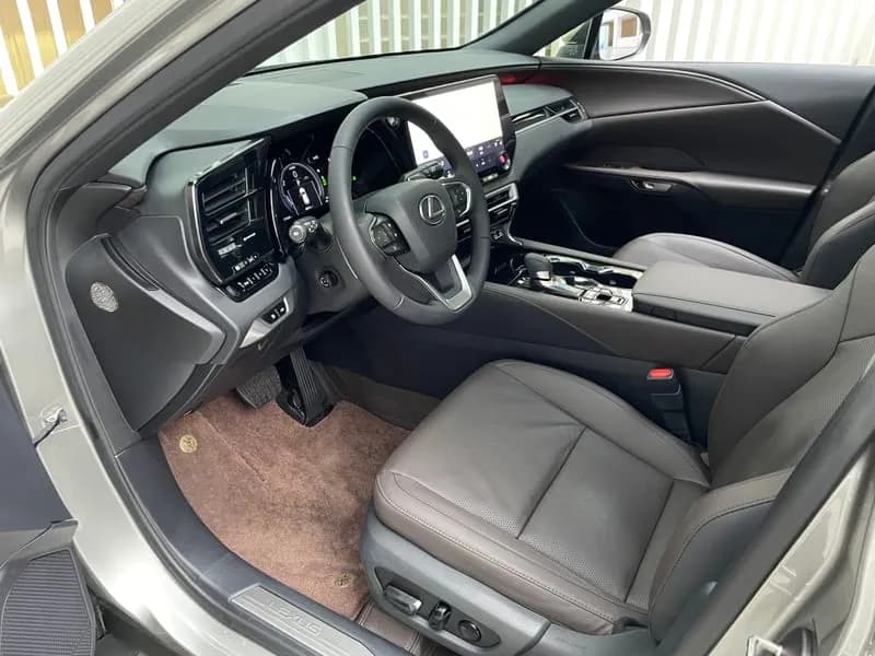 Lexus RX 2023 3