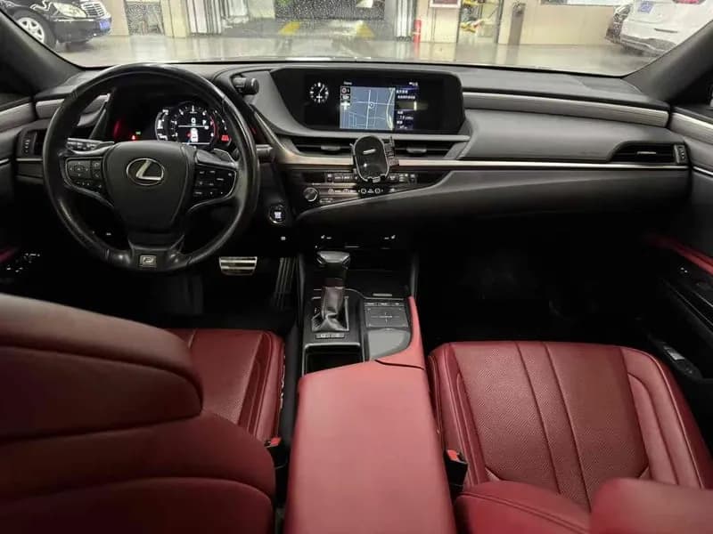 Lexus ES 2018 4