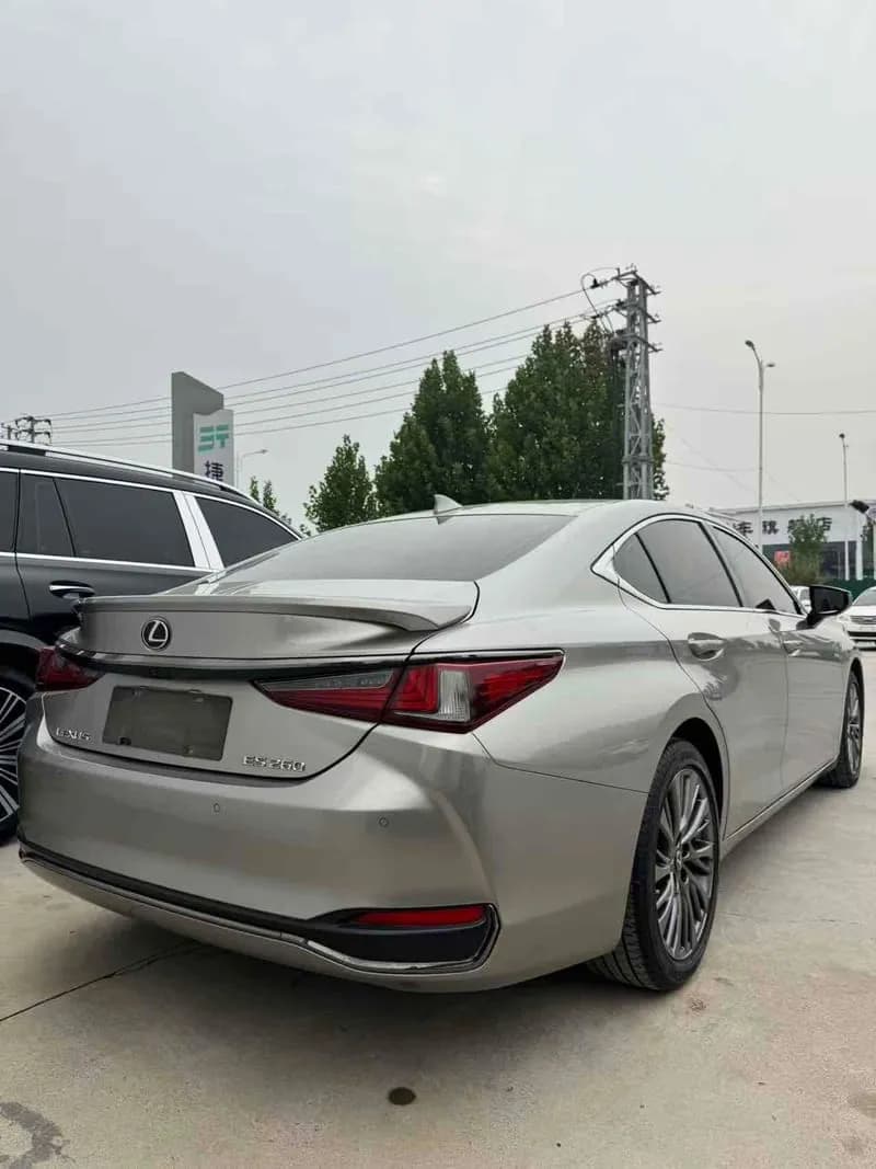 Lexus ES 2018 5