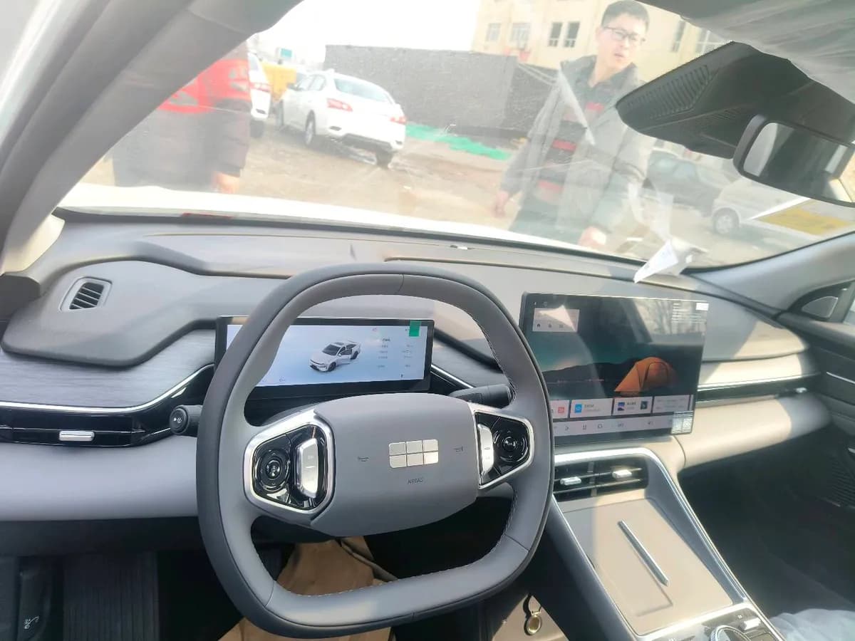 Geely Galaxy L6 2025 5