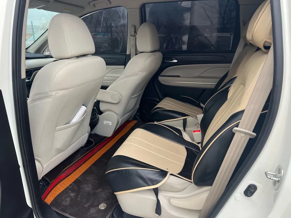 GAC Trumpchi M6 2021 6