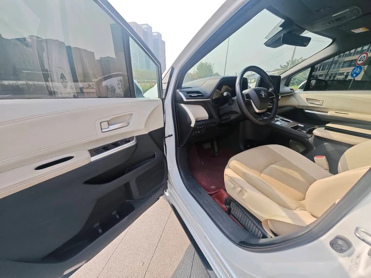 Toyota Sienna 2020 10