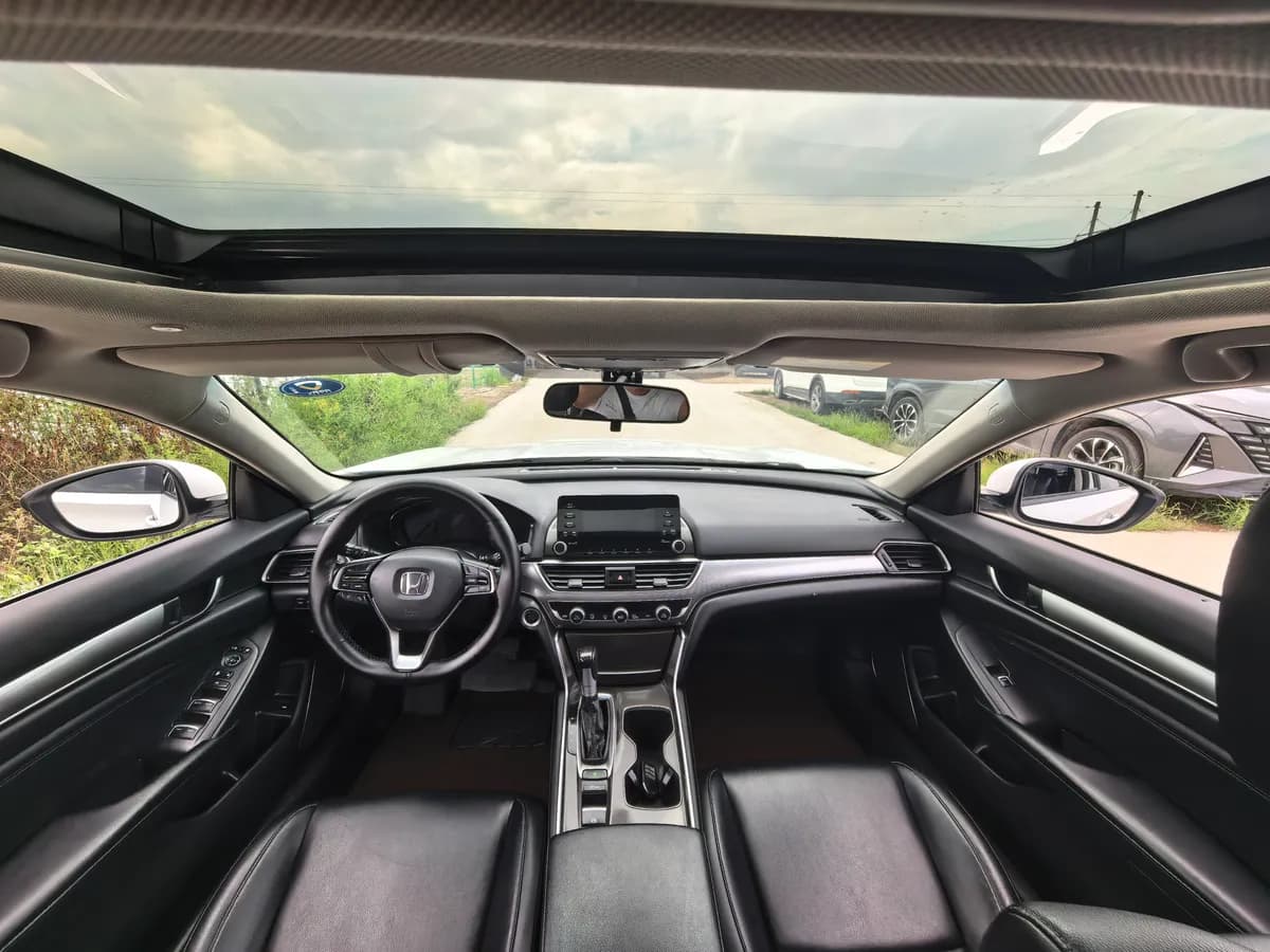 Honda Accord 2018 6