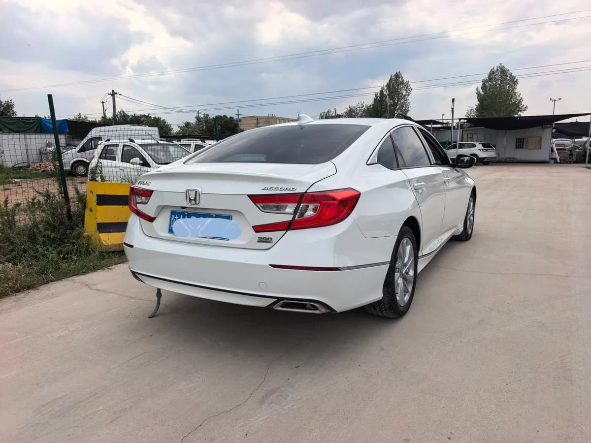 Honda Accord 2018 9