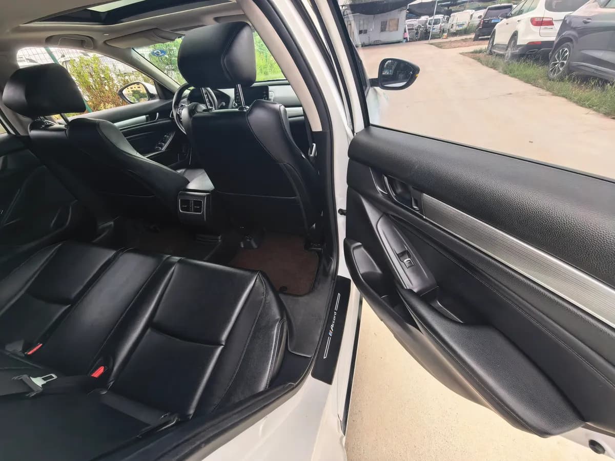Honda Accord 2018 10