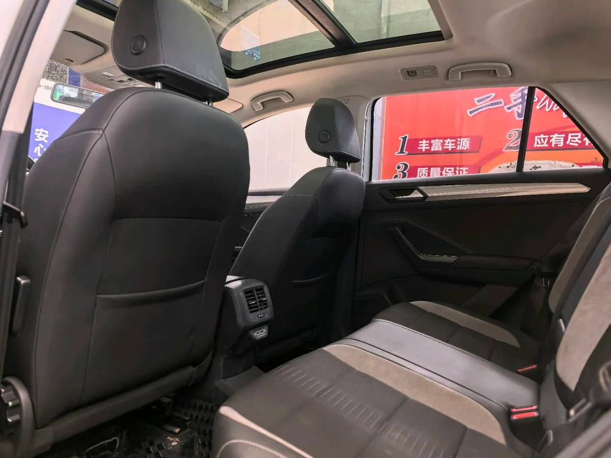 Volkswagen T-ROC 2021 7