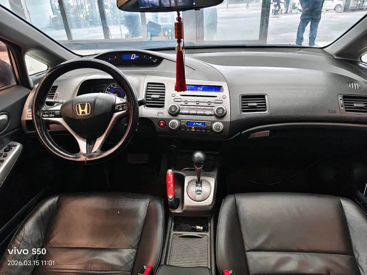 Honda Civic 2009 7