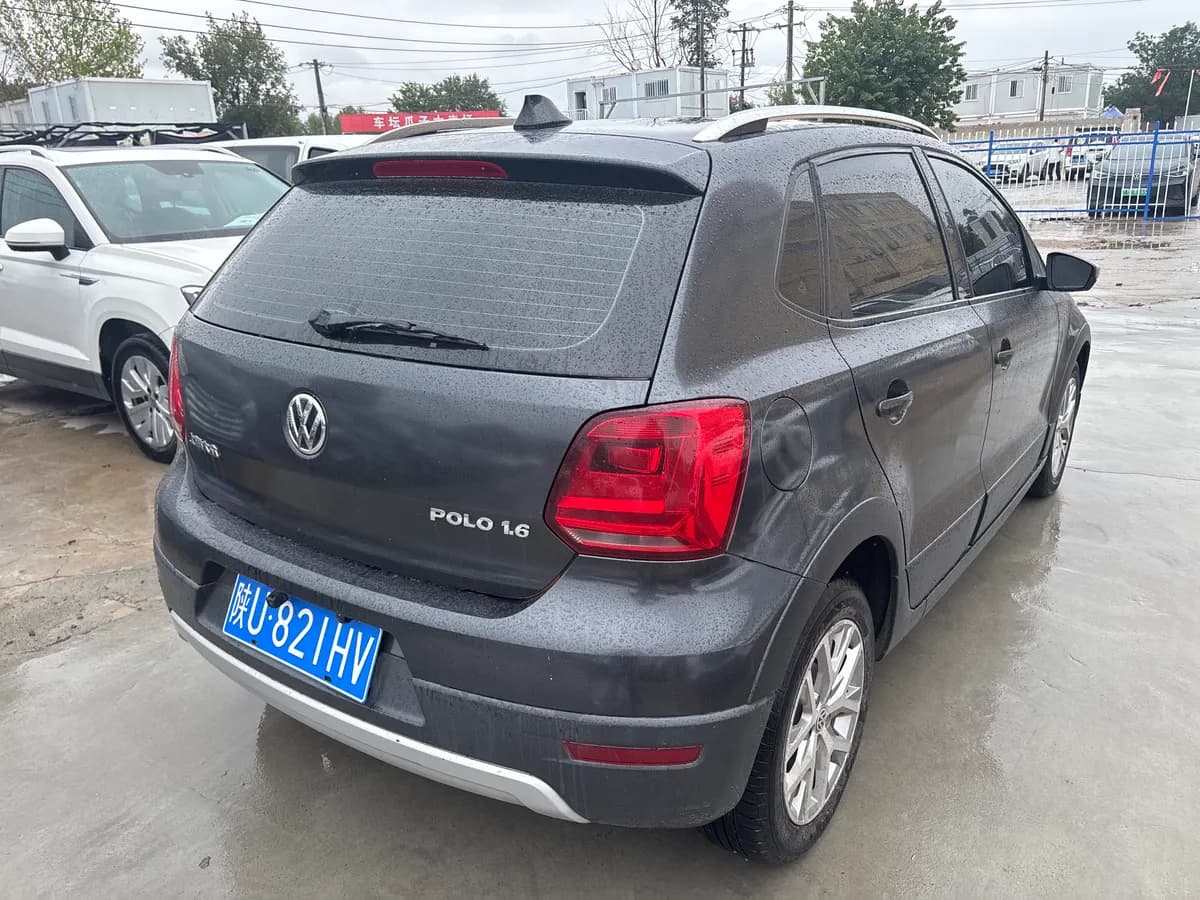 Volkswagen Polo 2014 6