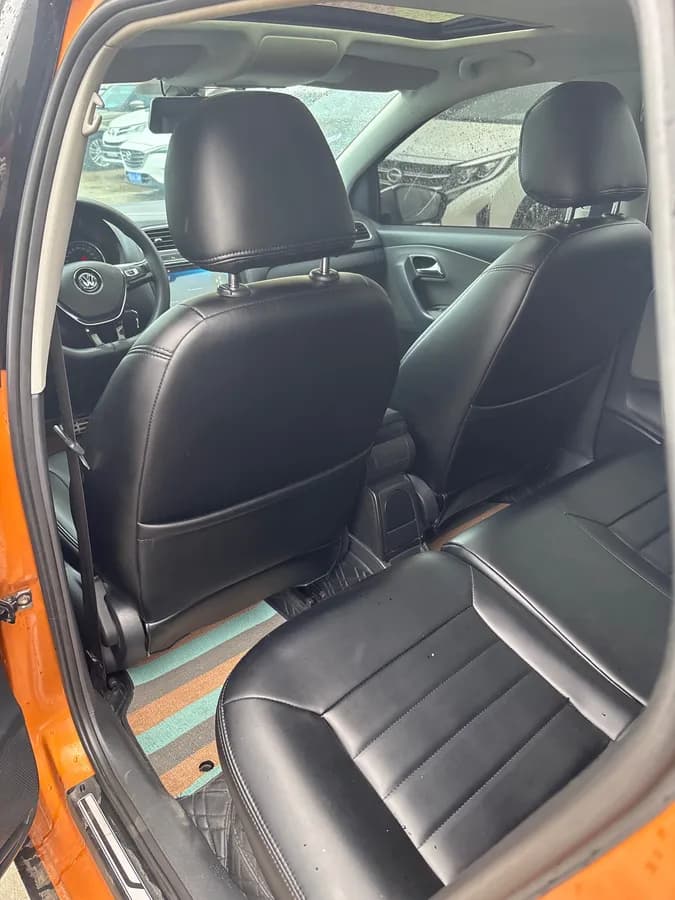 Volkswagen Polo 2014 8