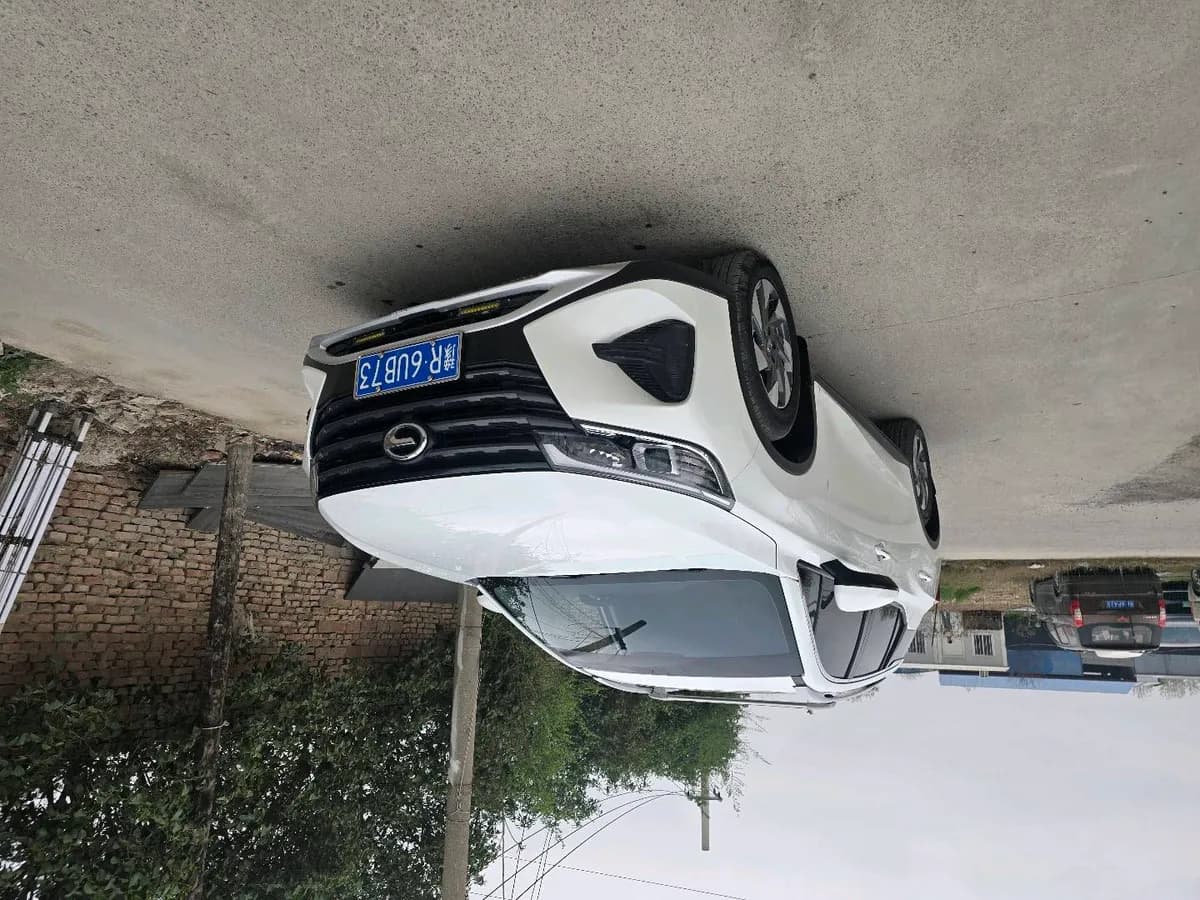 GAC Trumpchi GS3 2017 3