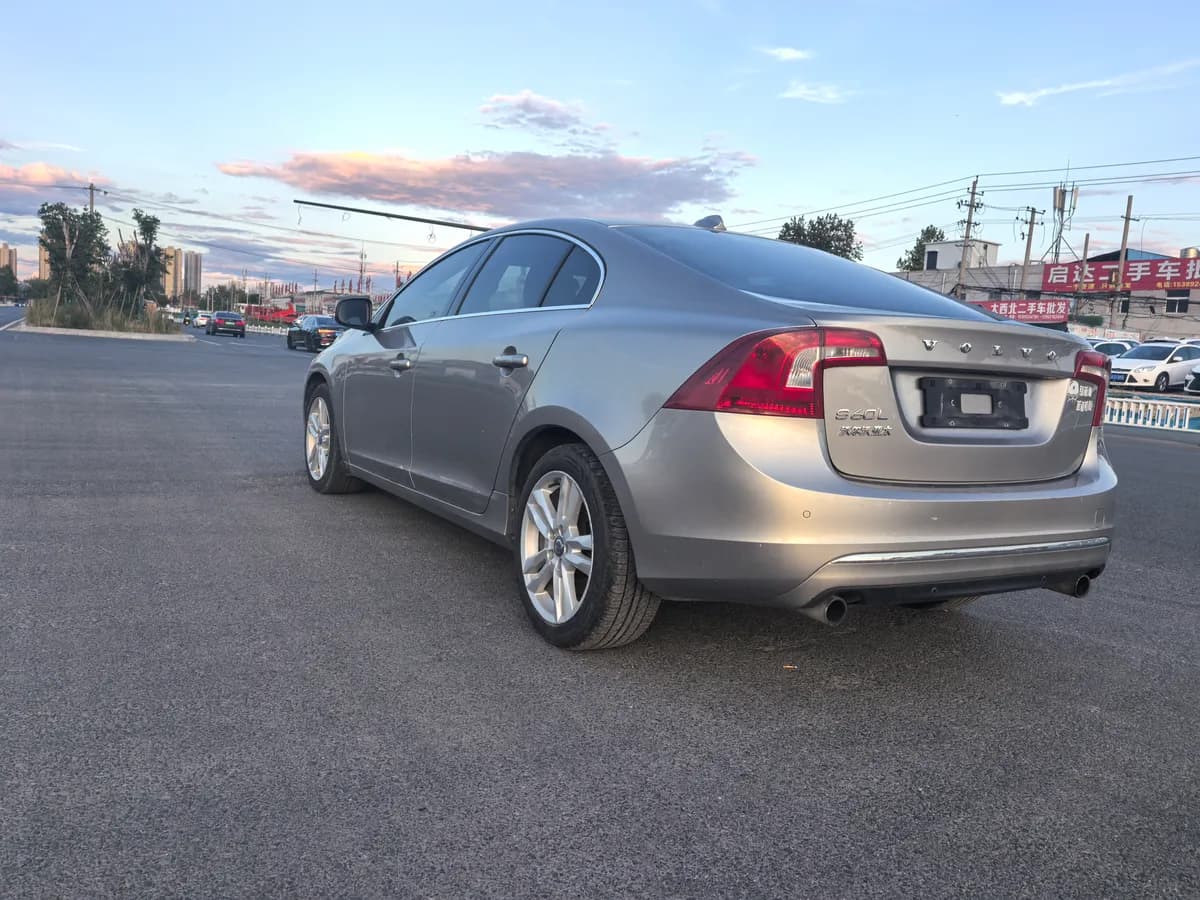 Volvo S60 2014 5