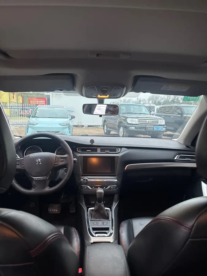 Peugeot 408 2018 8