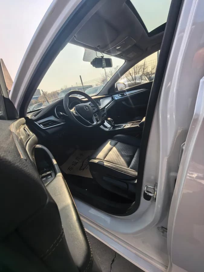 Changan Eado 2019 4