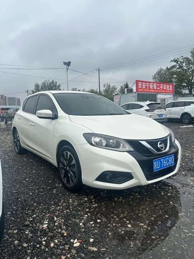 Nissan Tiida 2016 3