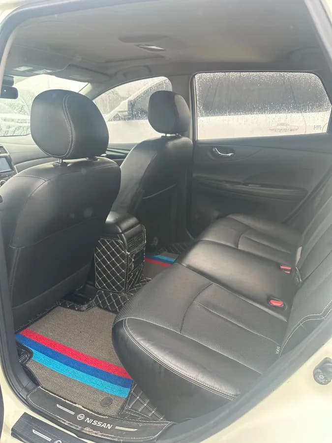 Nissan Tiida 2016 4
