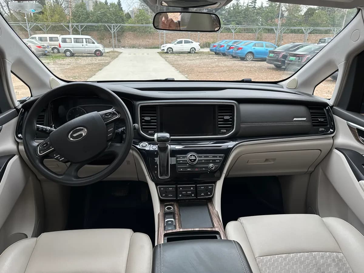 GAC Trumpchi M8 2018 7