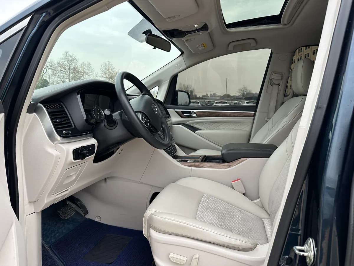 GAC Trumpchi M8 2018 9