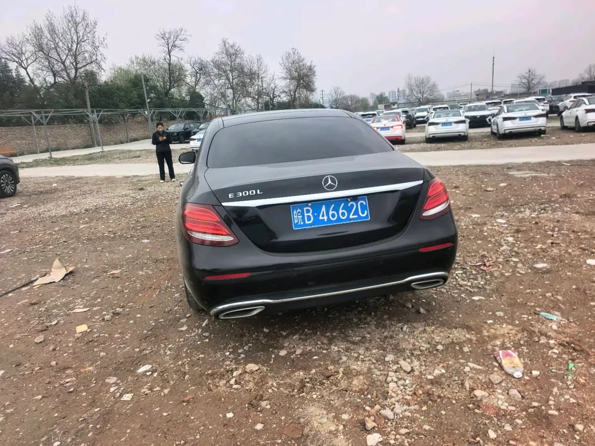 Mercedes-Benz EQB 2022 8