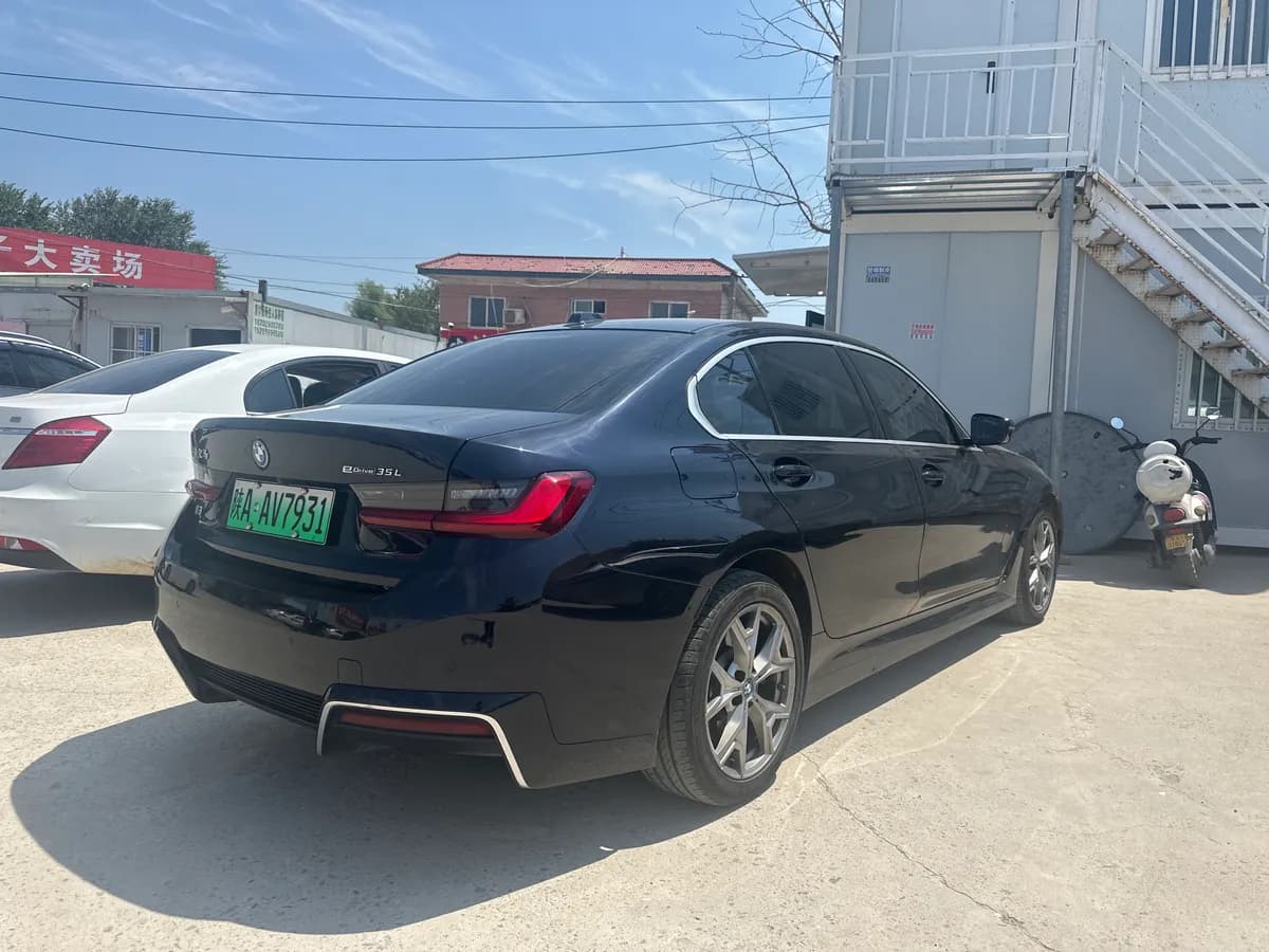 BMW i3 2024 eDrive 35 L 4