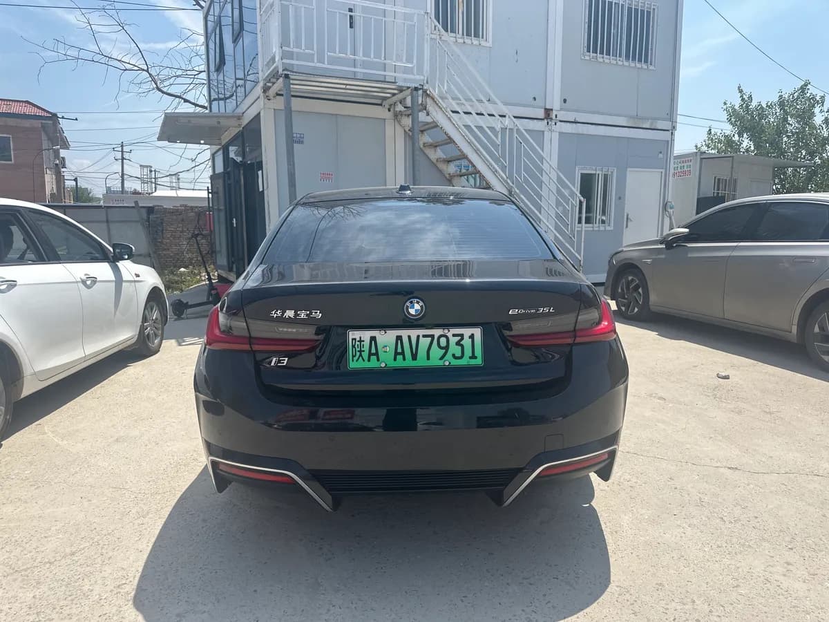 BMW i3 2024 eDrive 35 L 5