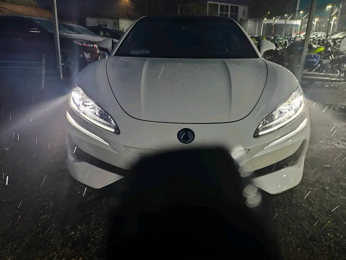 Denza Z9GT 2024 1100 4WD Ultra 2